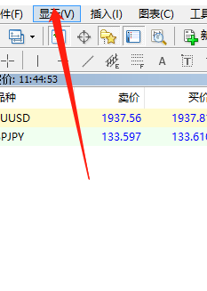 在MT4上面怎么图表栏的详细过程