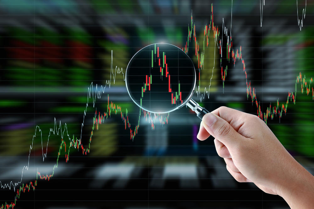 在AXI的MT4上我们隐藏掉图表中的技术指标窗口？