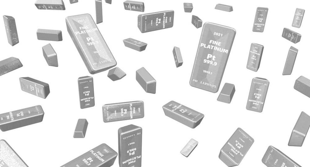 现货铂金客户每笔交易所产生的盈亏在何时清算？