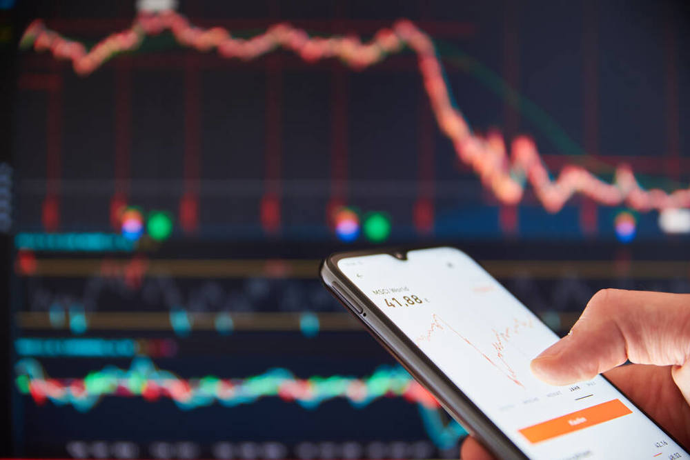 我怎么把mt4中的弹出报价设置成显示在最前面？