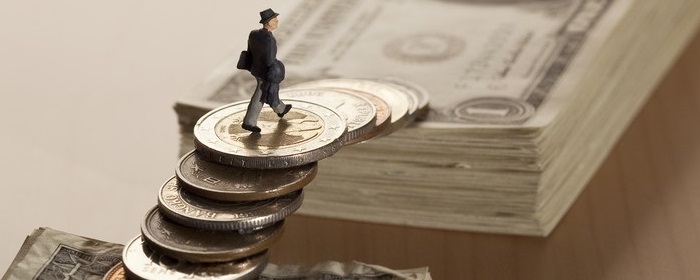 个人境内银行外汇账户内的资金可以境内划转给哪些人
