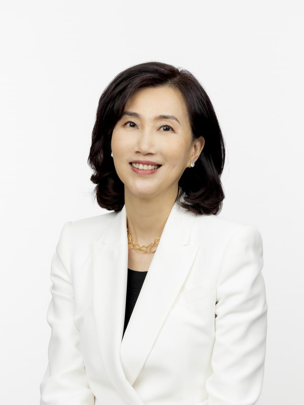 （渣打香港区行政总裁禤惠仪 受访者供图）