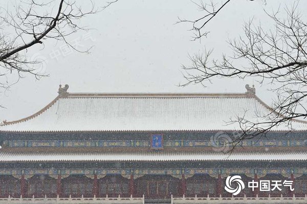 北京昨天雪花纷飞。（图/中国天气网王晓）