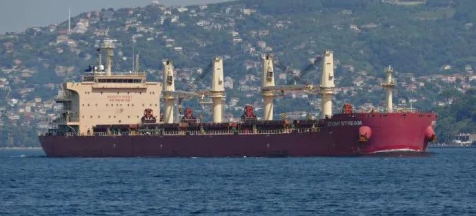 图为直布罗陀鹰号商船