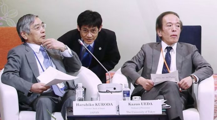 （黑田东彦和植田和男，来源：社交媒体）