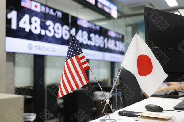日元在美国通胀数据公布后飙升 交易员监控可能的干预措施